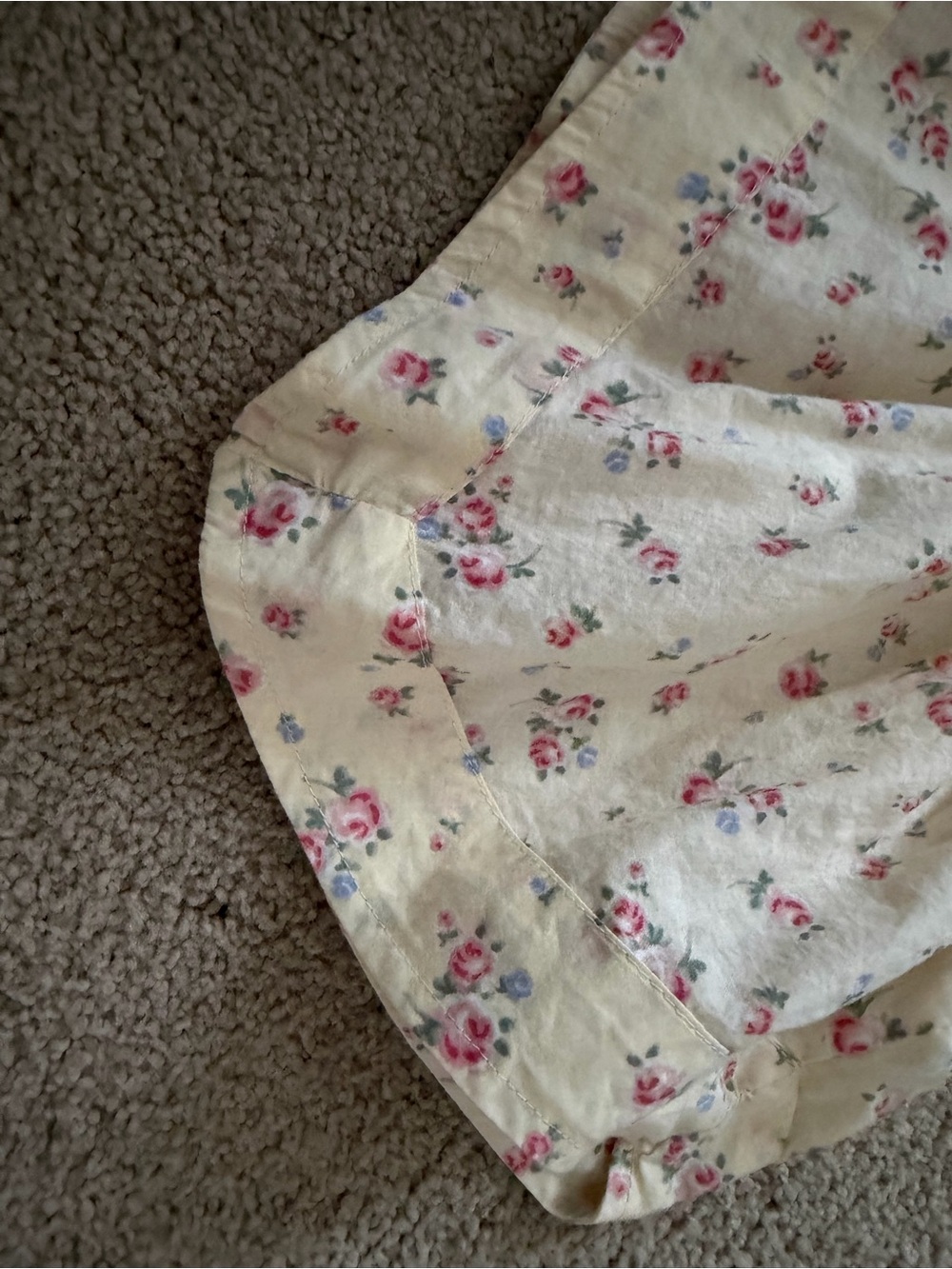 Hollister Cream Floral Smocked Tank Top - Picture 6 of 6